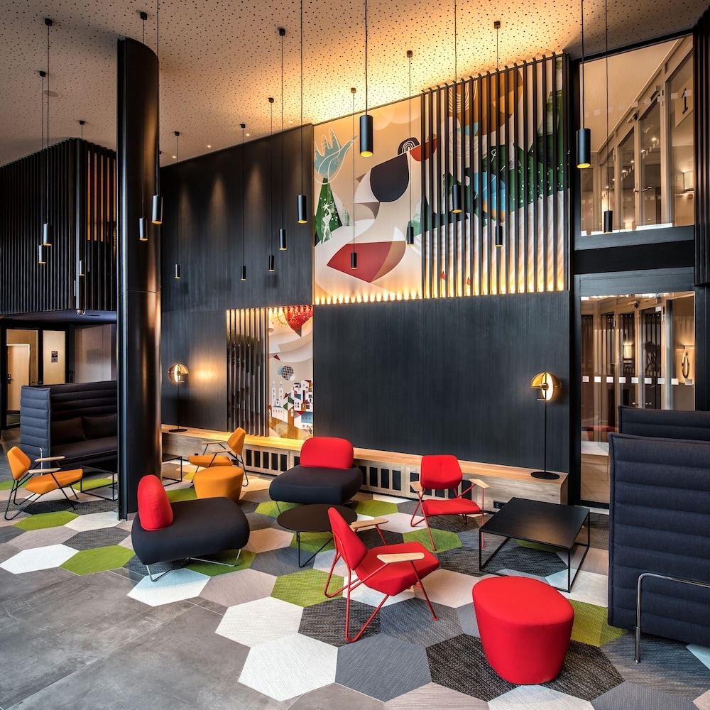 ロビー応接スペース