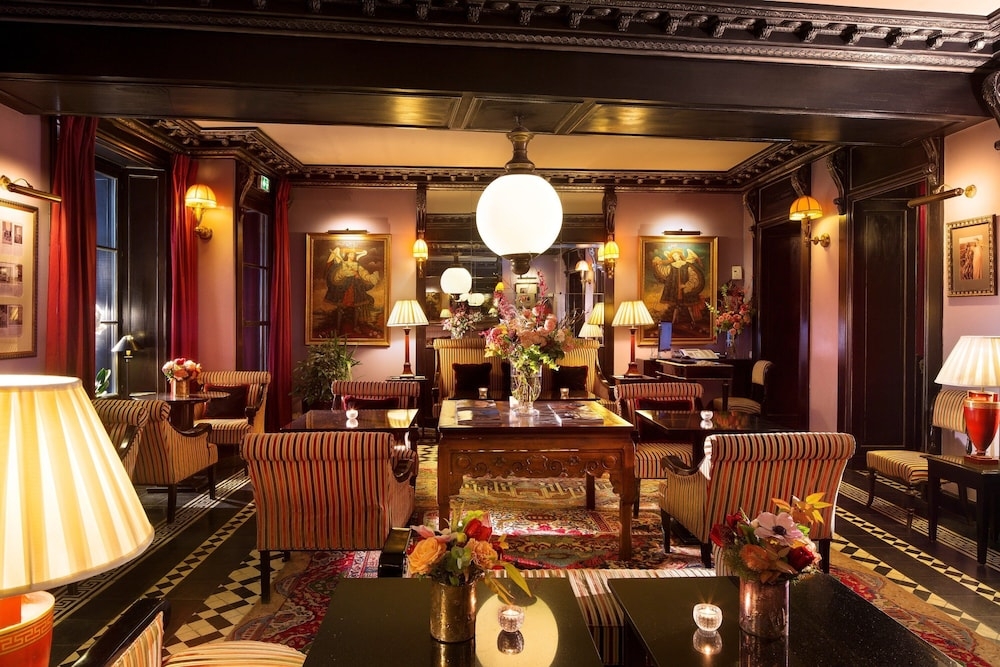 ロビー応接スペース