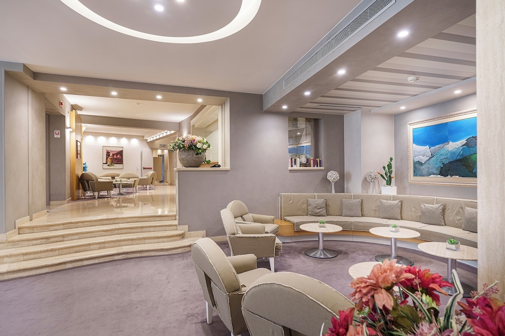 ロビー応接スペース