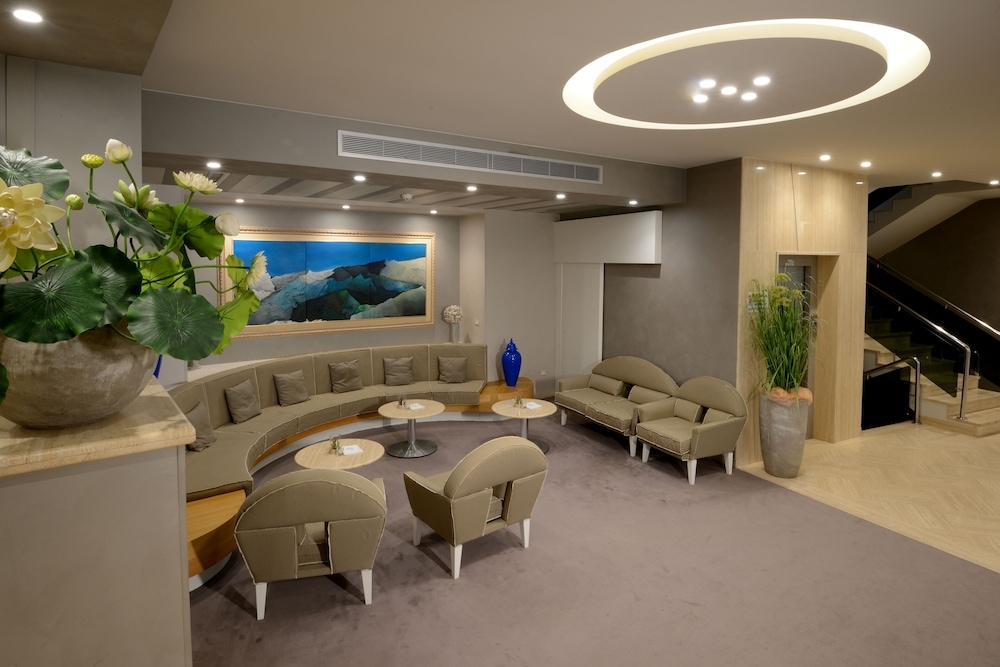 ロビー応接スペース