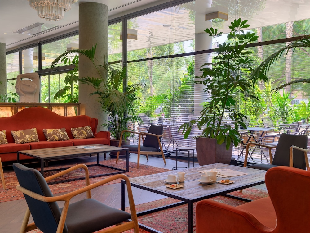 ロビー応接スペース