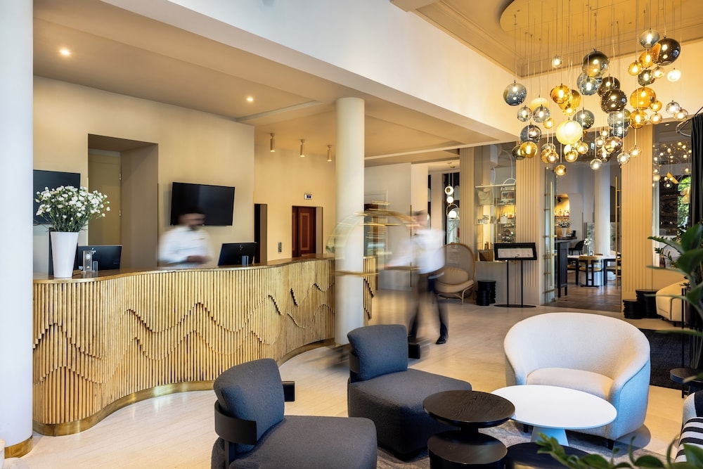 ロビー応接スペース