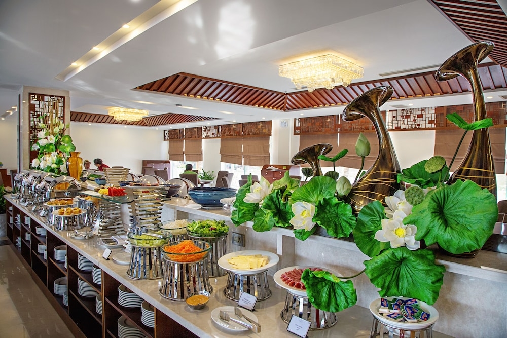 朝食ビュッフェ