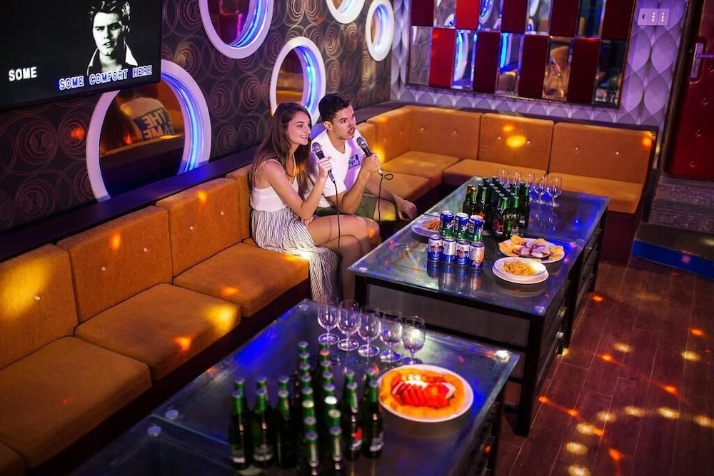 カラオケ ルーム