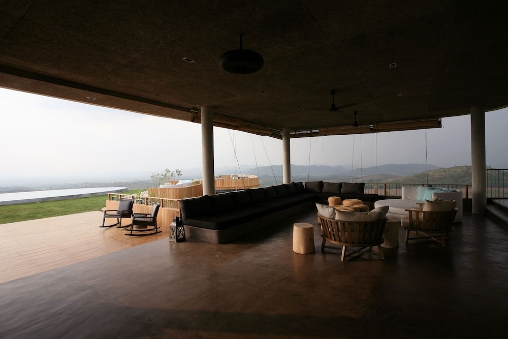 ロビー応接スペース