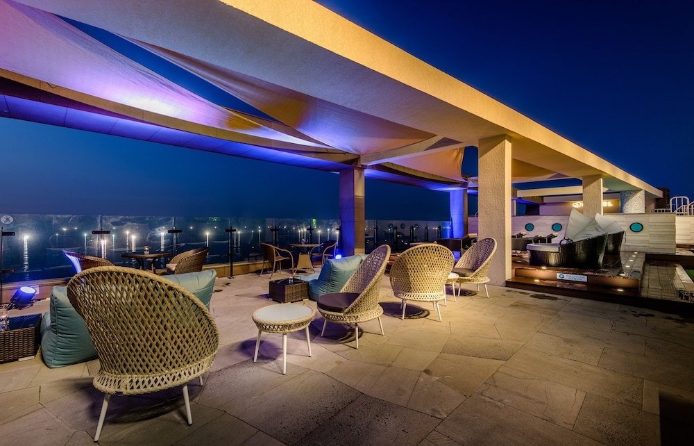 チェックイン / チェックアウト キオスク