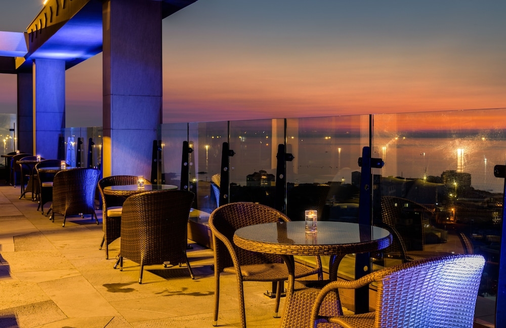 プールサイドバー