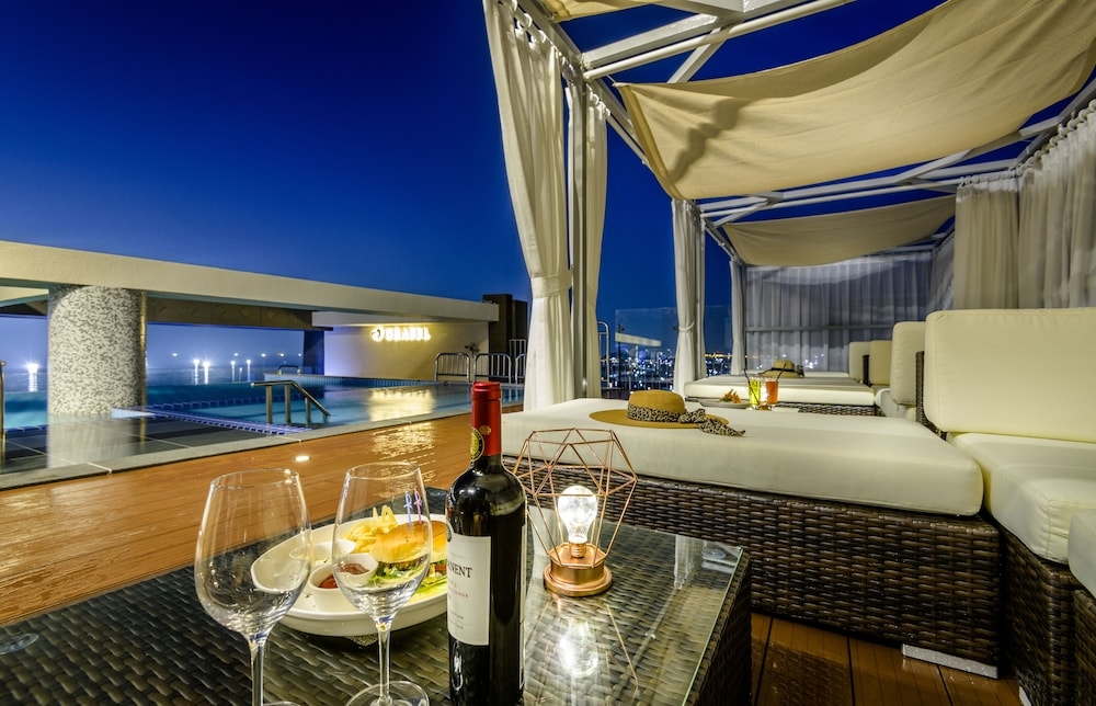 チェックイン / チェックアウト キオスク