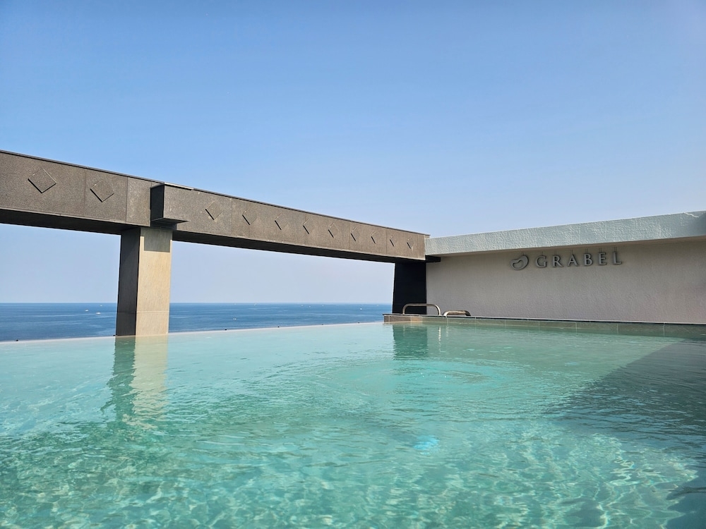 インフィニティ プール