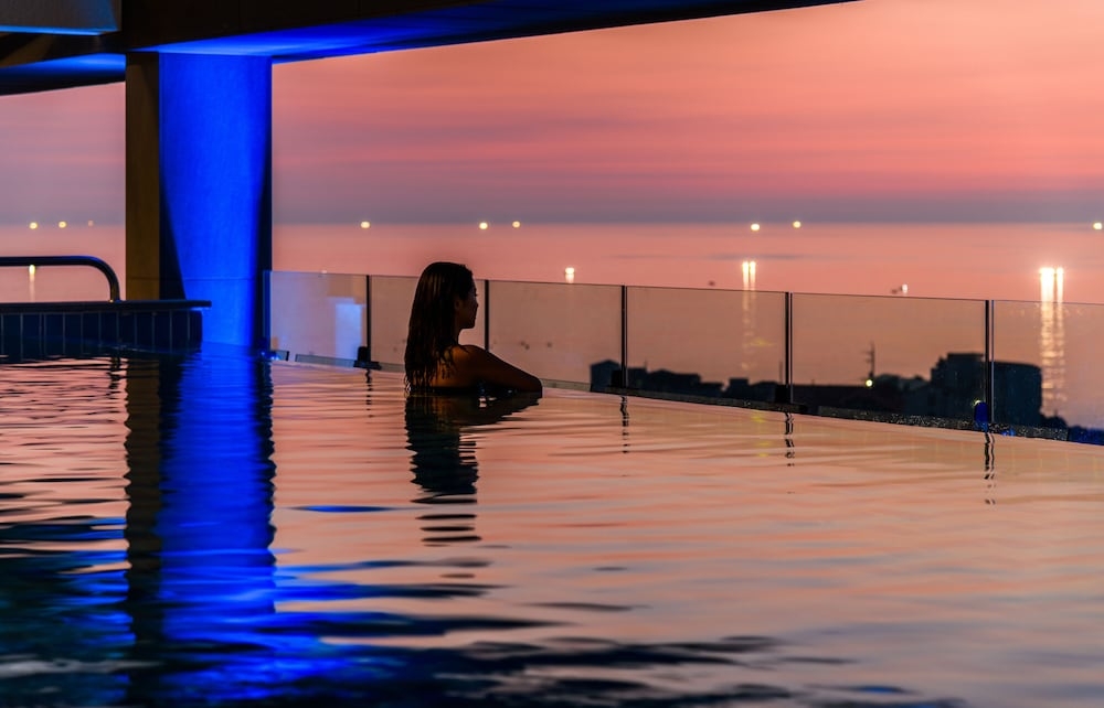 インフィニティ プール