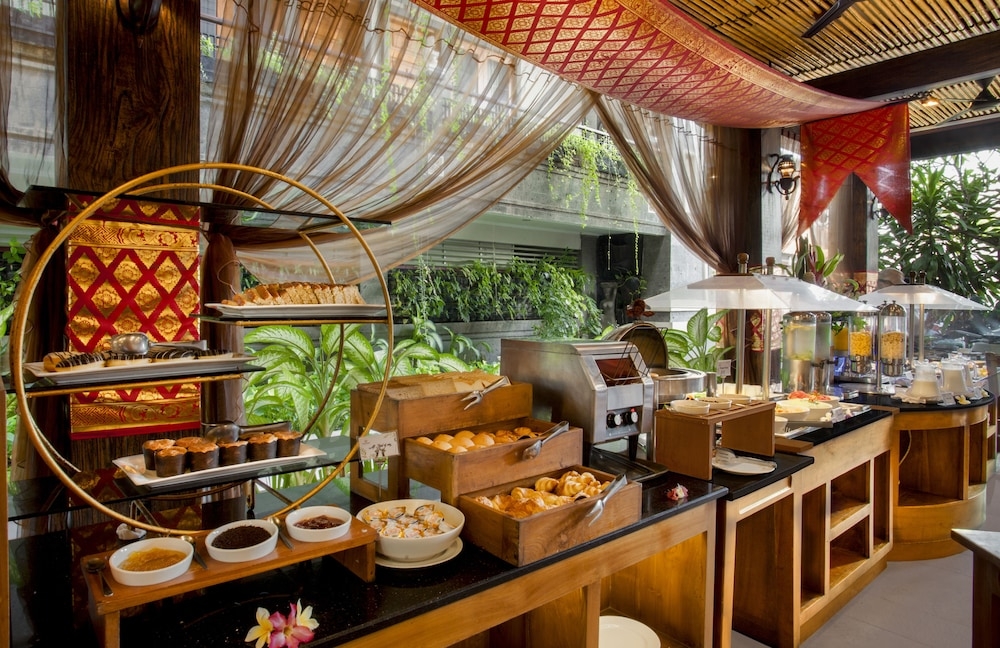 朝食ビュッフェ