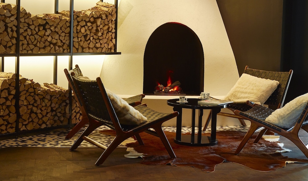 ロビー応接スペース