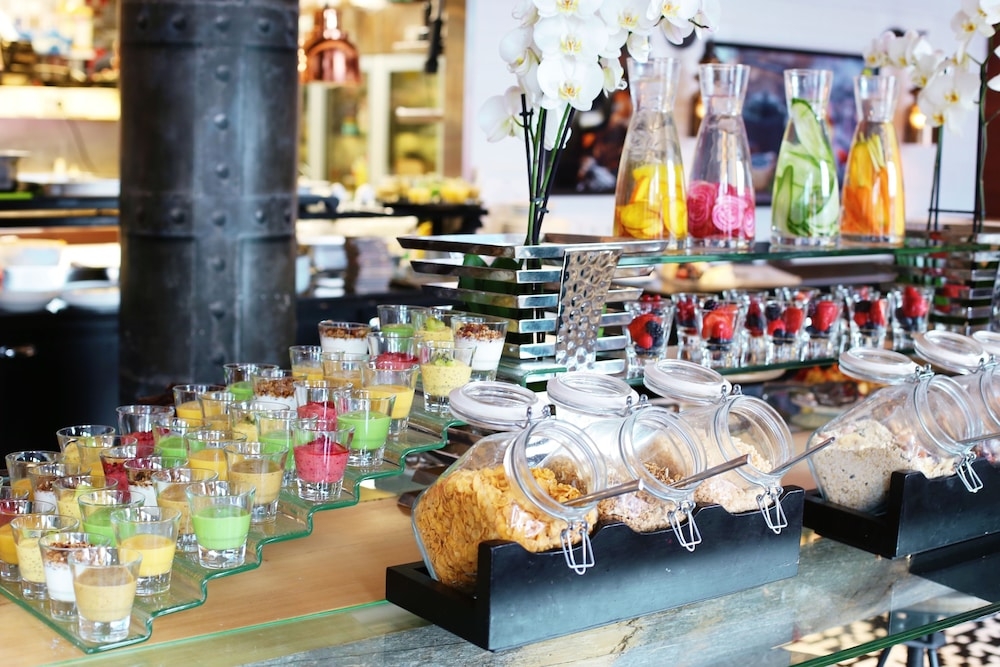 朝食ビュッフェ