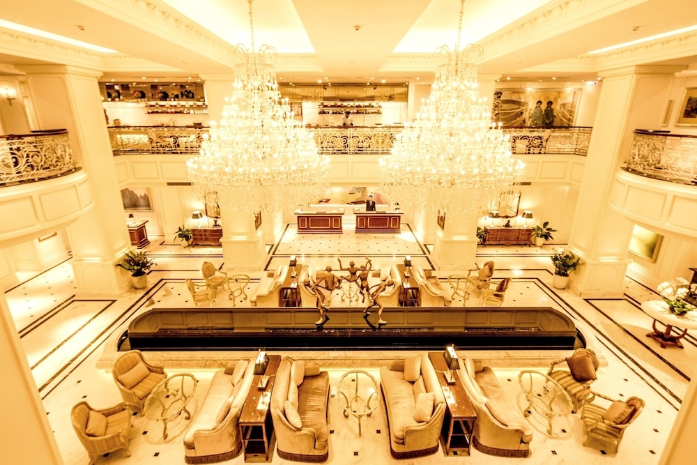 ロビーラウンジ