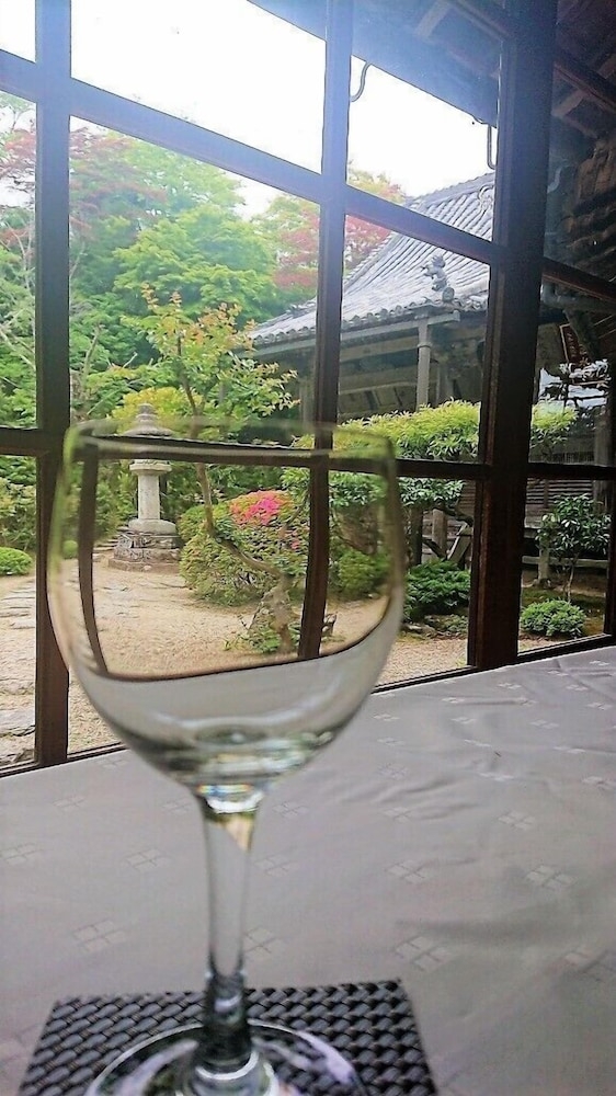 客室内のダイニングエリア