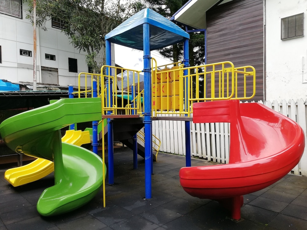 子供用の遊び場 - 屋外