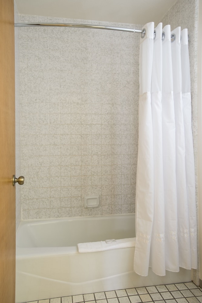 バスルームのシャワー