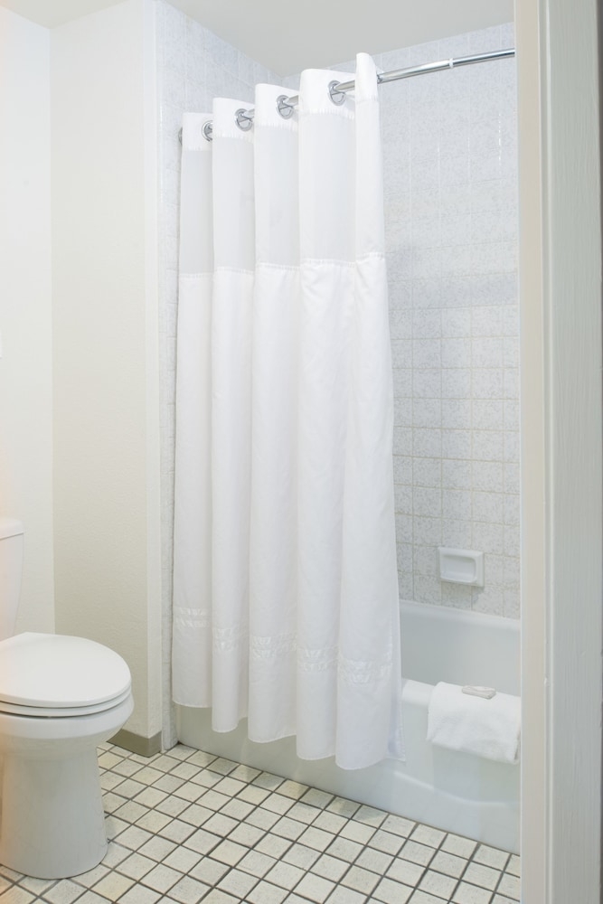 バスルームのシャワー