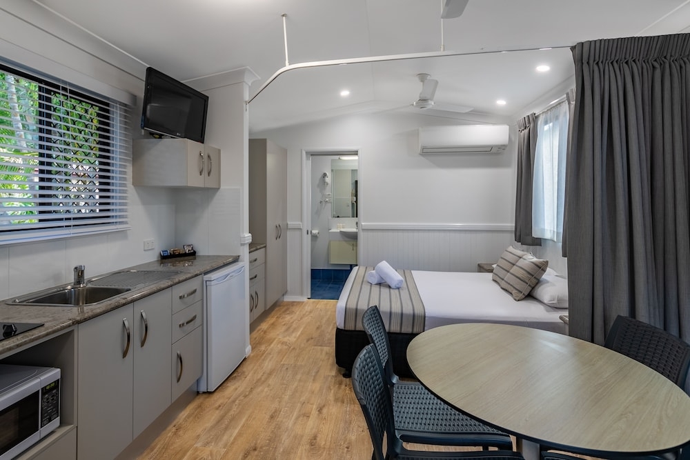 客室内のダイニングエリア