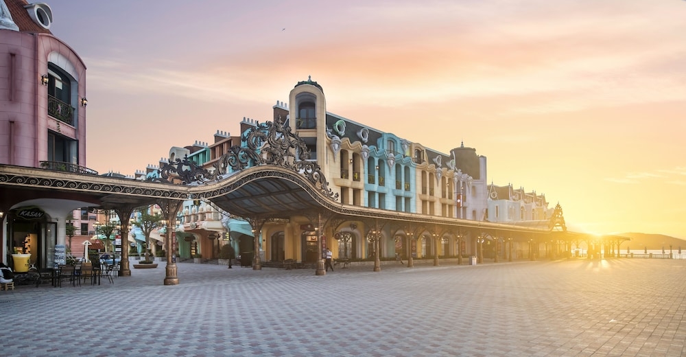 ショッピングモール