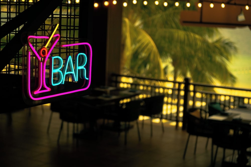 バー (施設内)