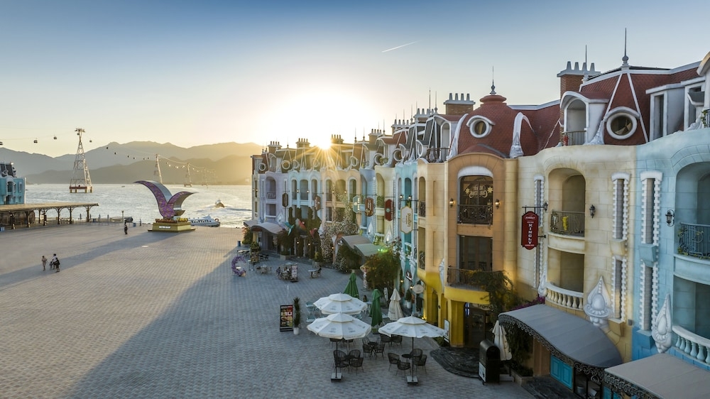 ショッピングモール