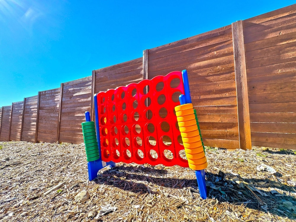 子供用の遊び場 - 屋外