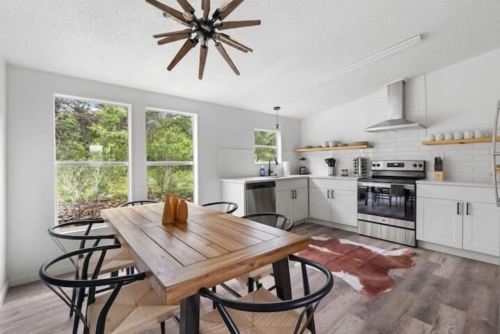 ダイニングルーム