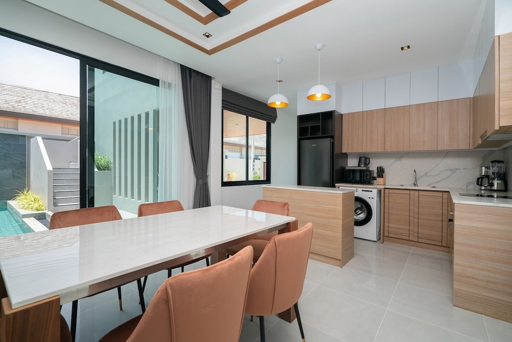 ダイニングルーム