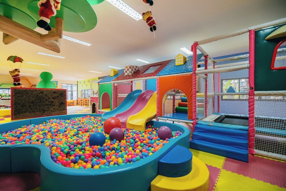 子供用の遊び場 - 屋内