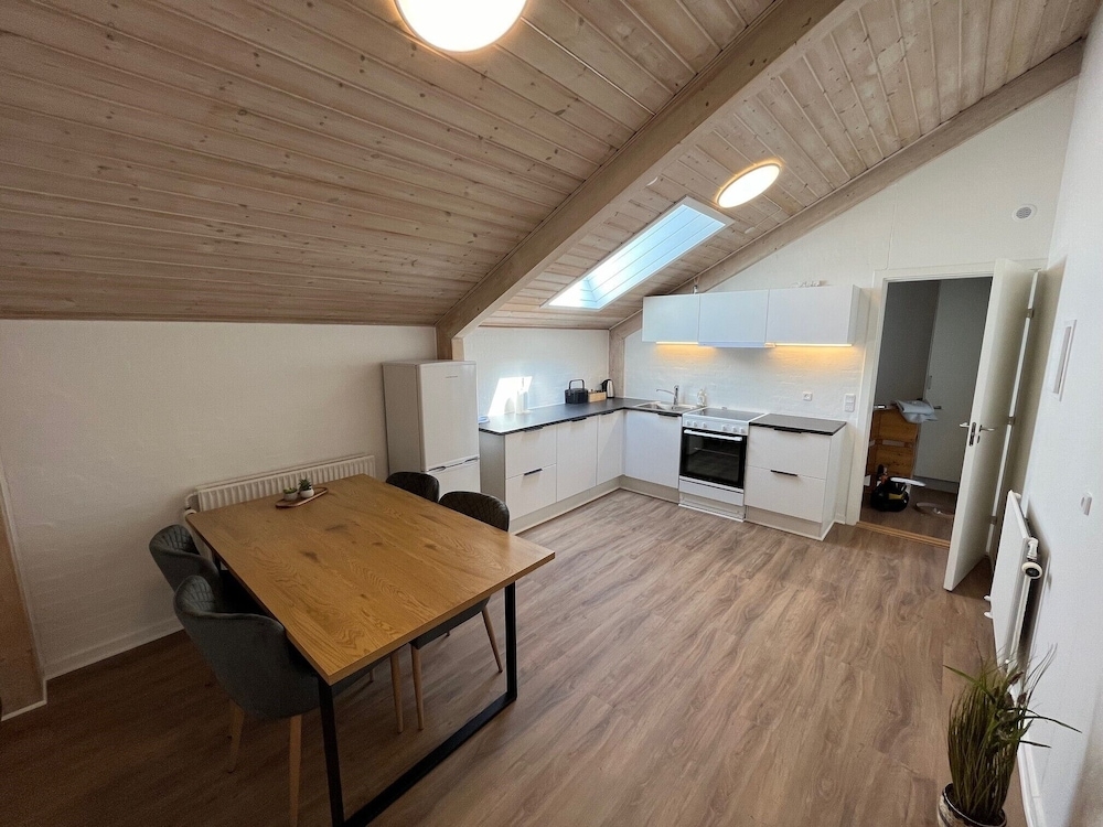 客室内のダイニングエリア