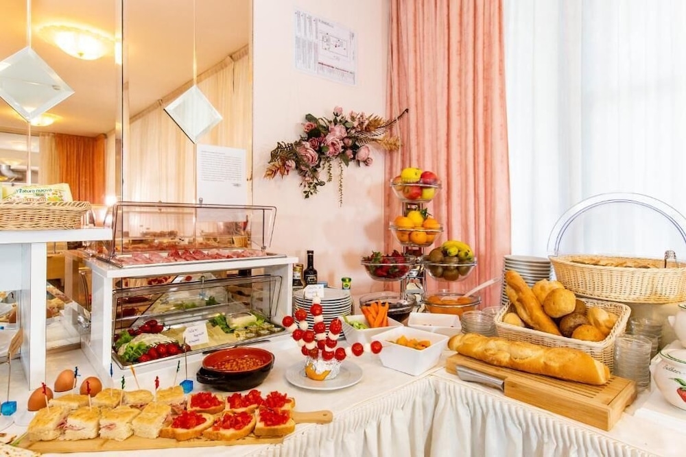 朝食ビュッフェ