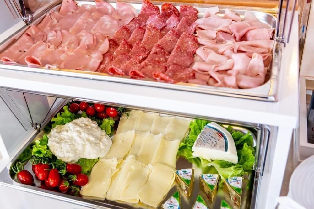 朝食ビュッフェ