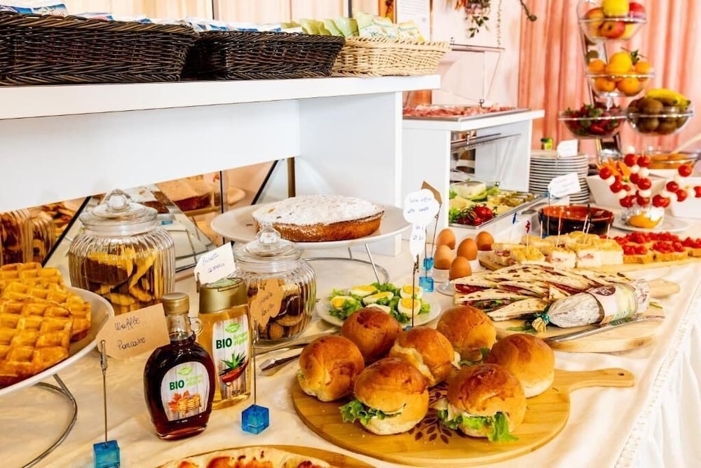 朝食ビュッフェ