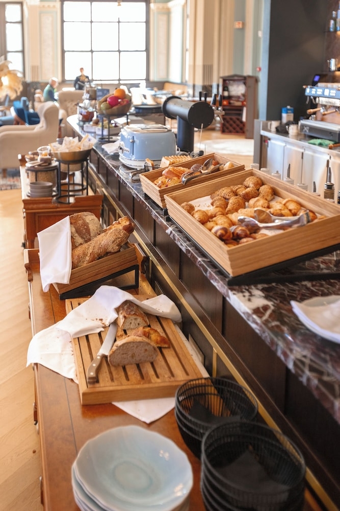 朝食ビュッフェ