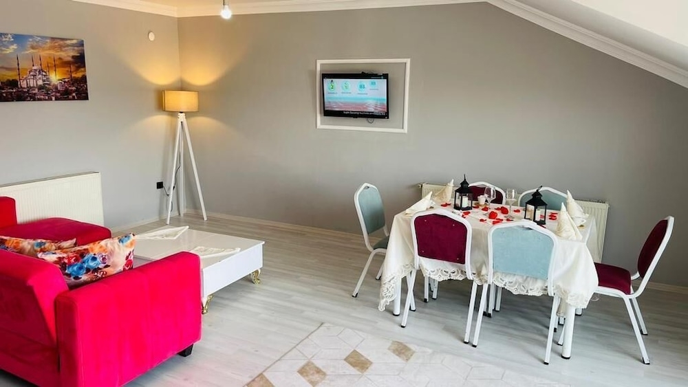 客室内のダイニングエリア