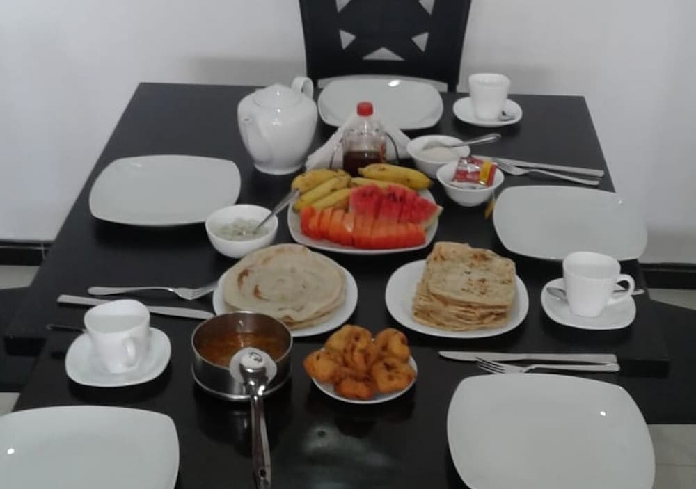 客室内のダイニングエリア