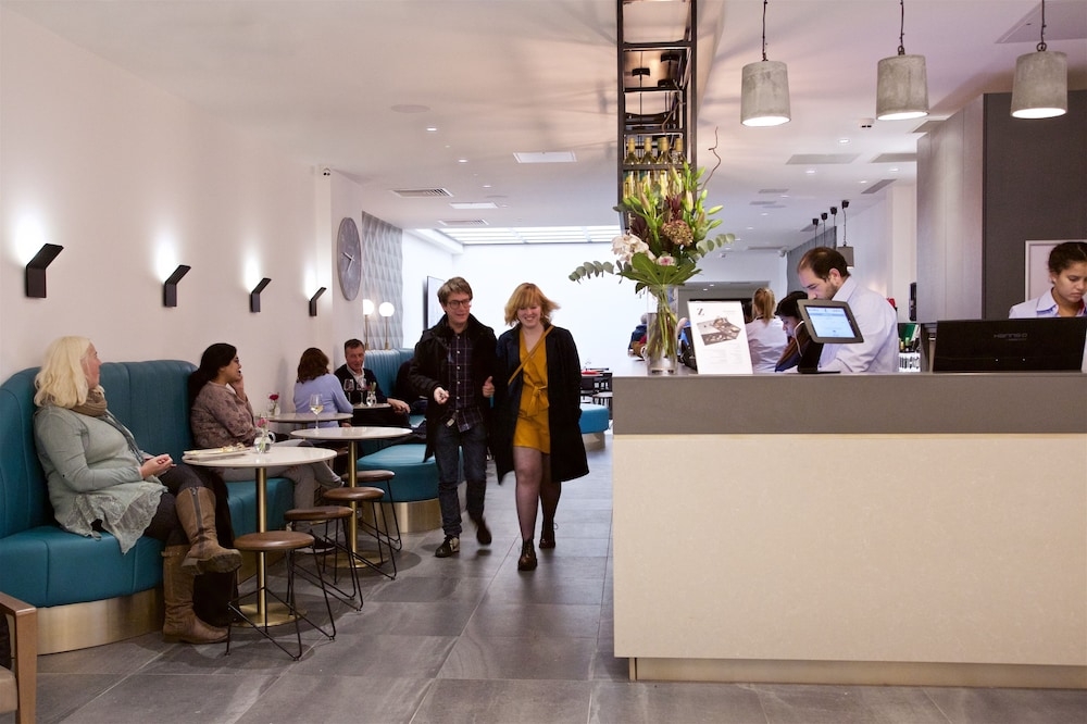 内部エントランス