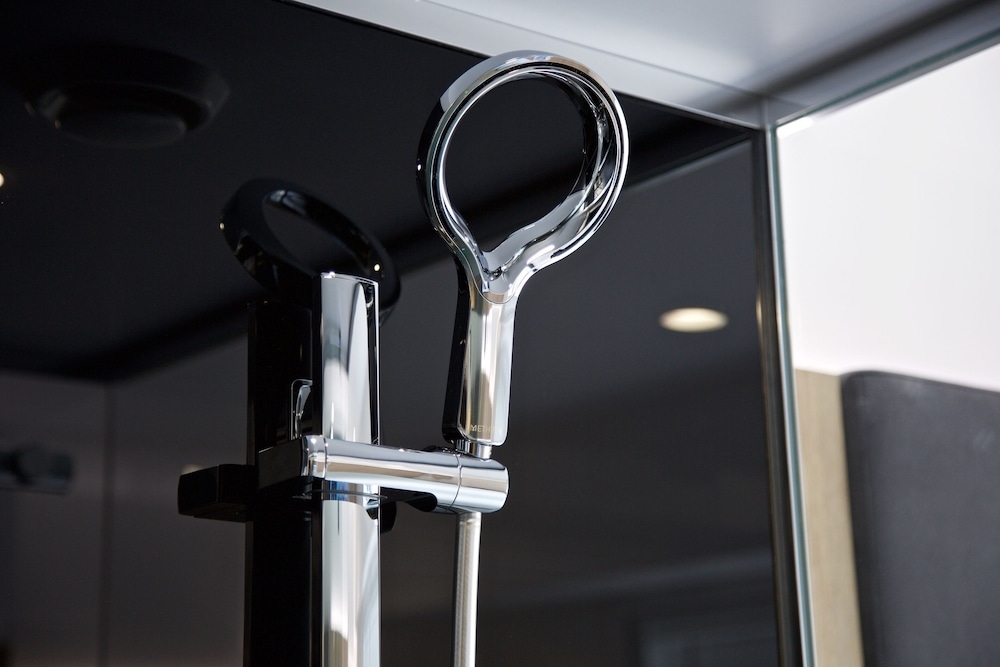 バスルームのシャワー