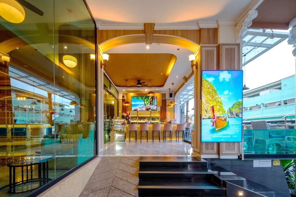 ロビーラウンジ