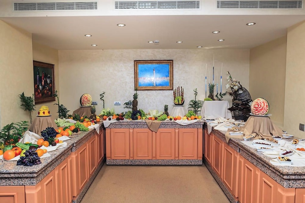 朝食ビュッフェ