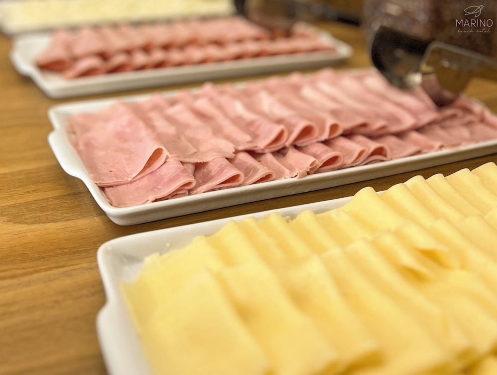 朝食ビュッフェ