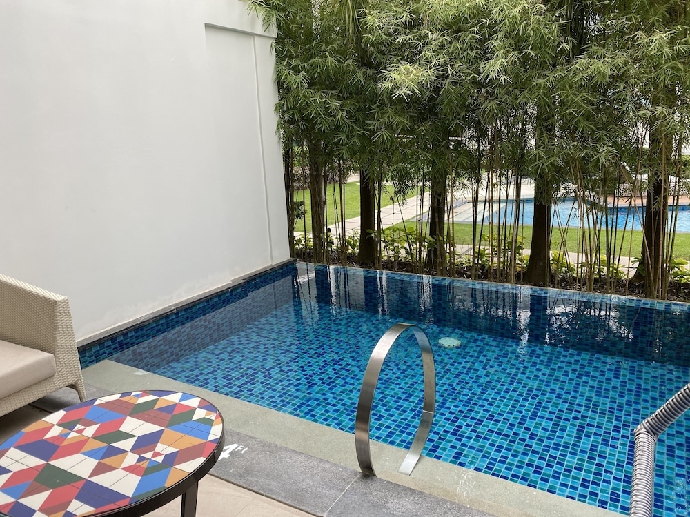 プライベートプール