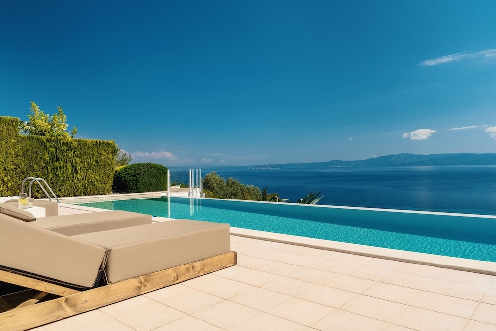 プライベートプール