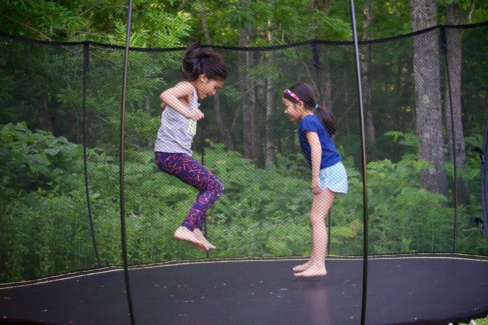 子供用の遊び場 - 屋外