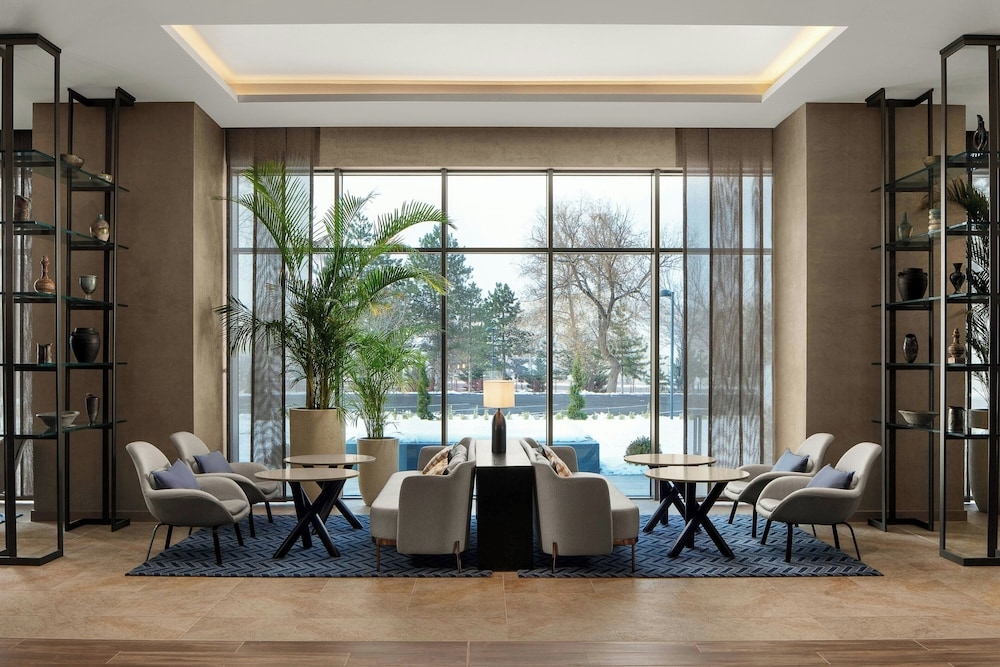 ロビーラウンジ