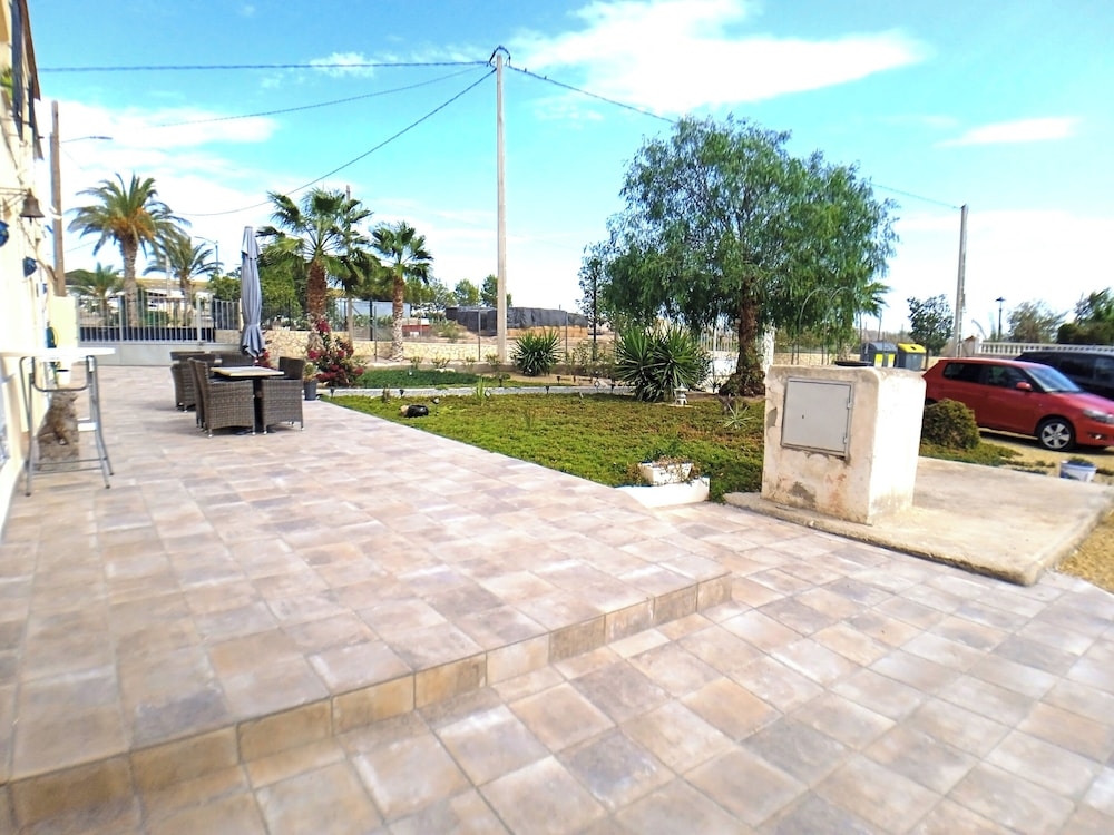 屋外ダイニングエリア