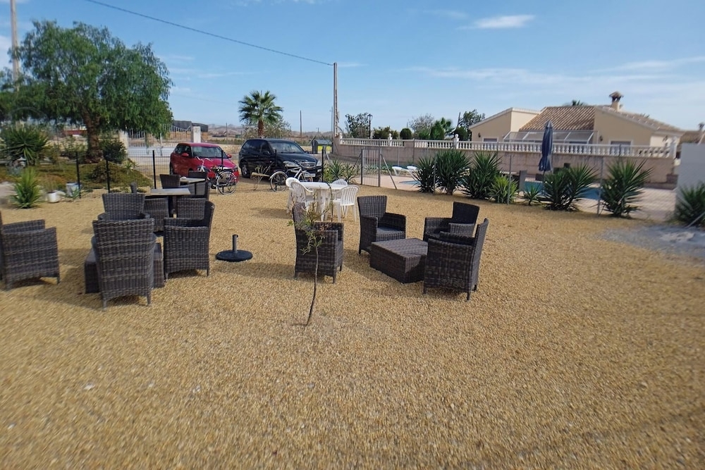 屋外ダイニングエリア