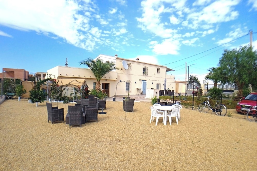 屋外ダイニングエリア