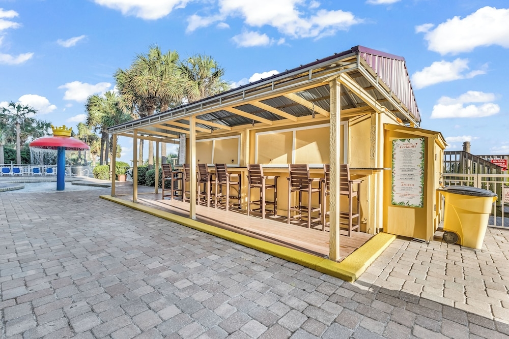 プールサイドバー